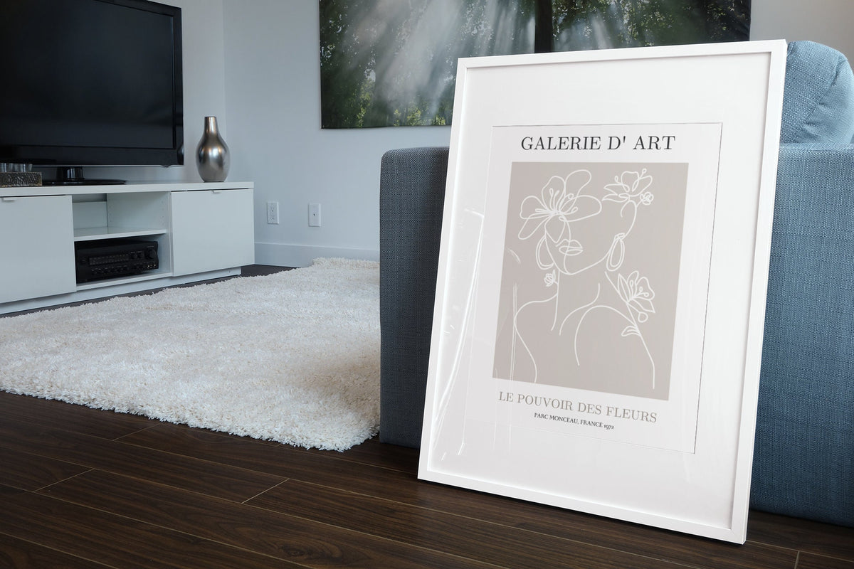 Galerie de Fleur Women Poster