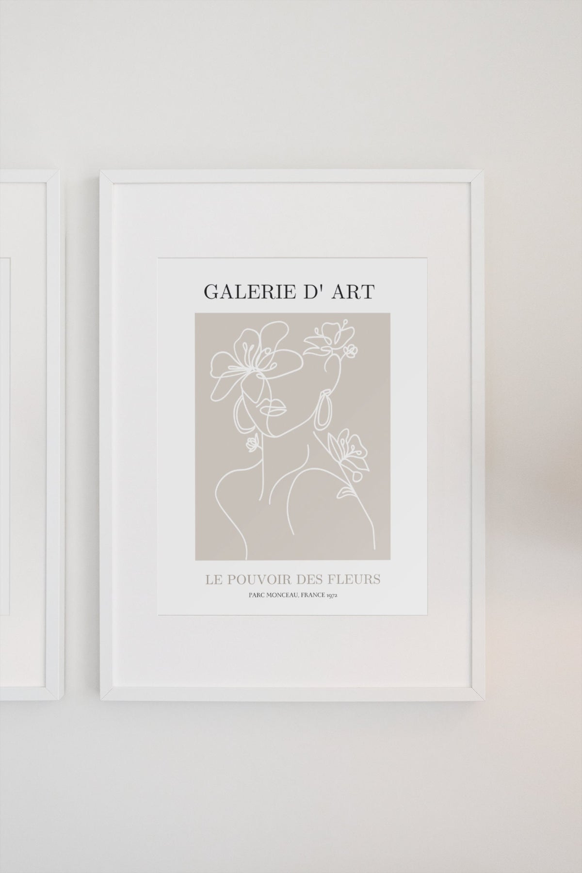 Galerie de Fleur Women Poster