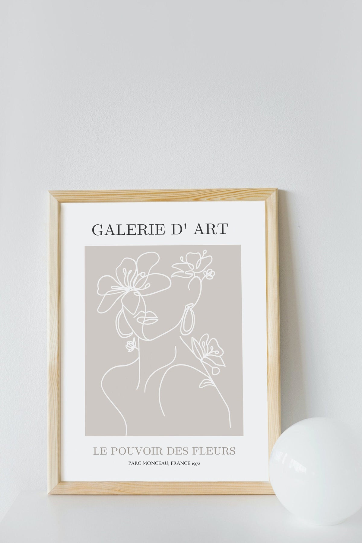 Galerie de Fleur Women Poster